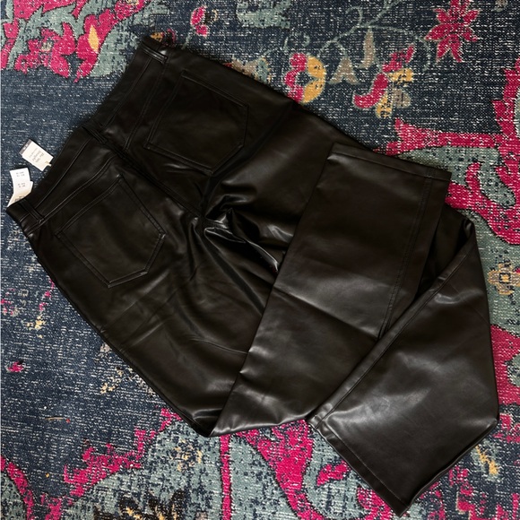 New Abercrombie & Fitch Vegan Leather 90’s Straight Ultra High Rise pant 16 long - Picture 16 of 16